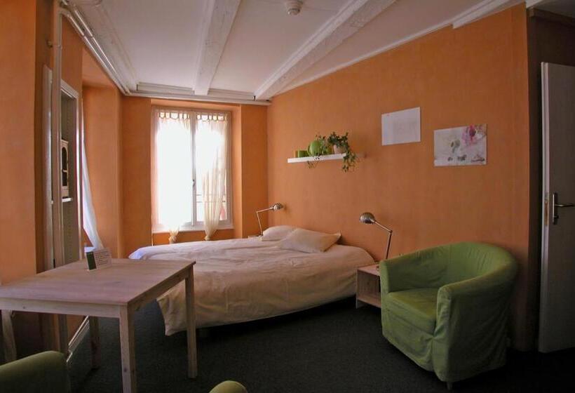 Отель Le Café Hôtel De L Aubier