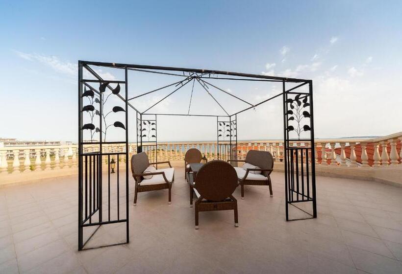 Maisonettes In Royal Bay Residence And Spa