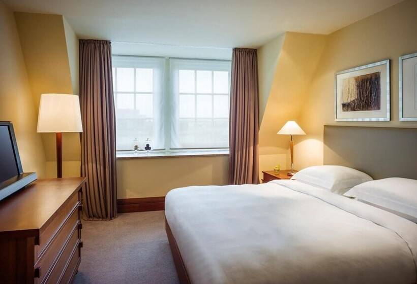 Apartment Residences At Park Hyatt