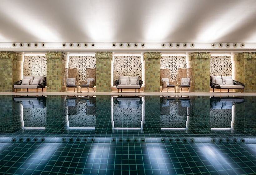 Apartment Residences At Park Hyatt