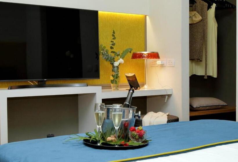 پانسیون Colonna 32