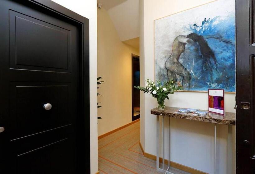 پانسیون Colonna 32