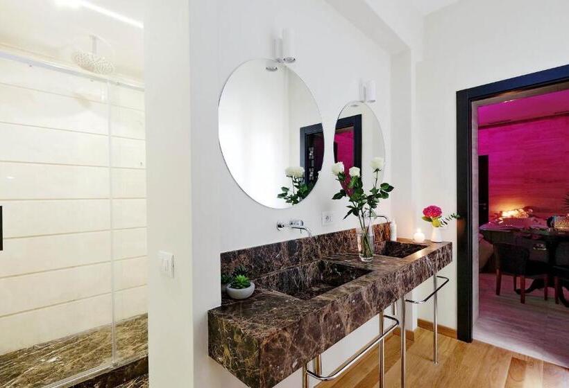 پانسیون Colonna 32