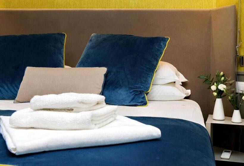 پانسیون Colonna 32