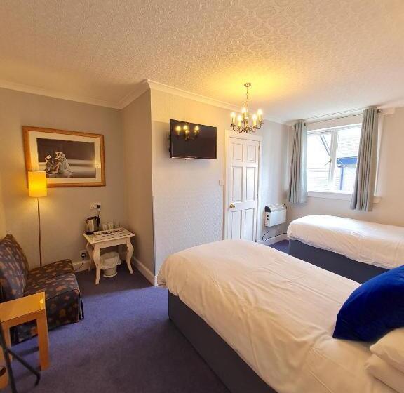 پانسیون Corriemar House