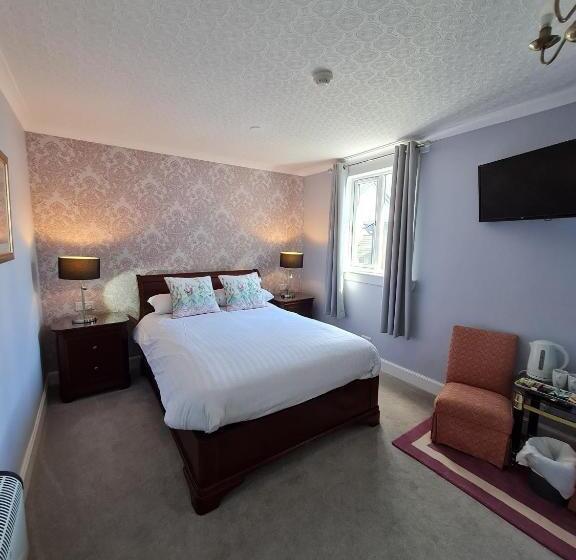 پانسیون Corriemar House