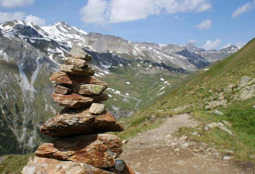 펜션 Garni Soldanella