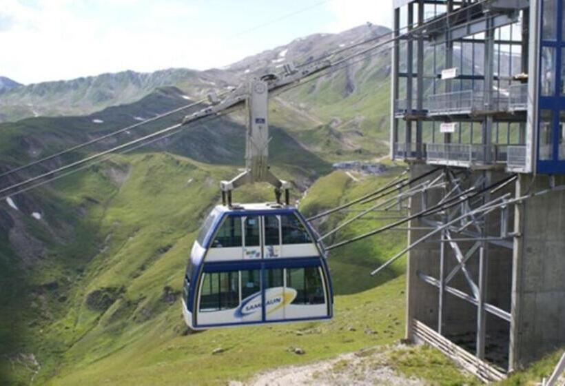 펜션 Garni Soldanella