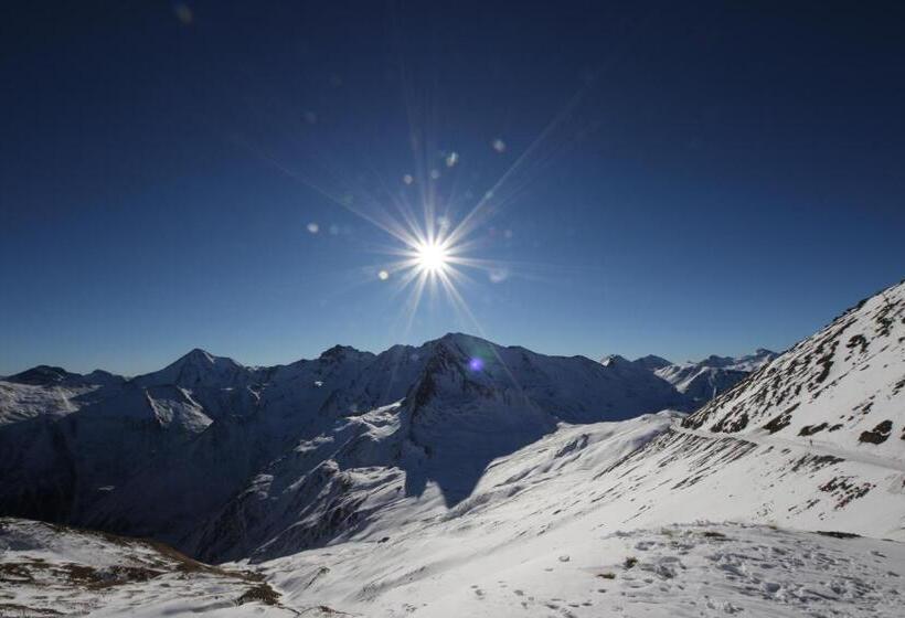 펜션 Garni Soldanella