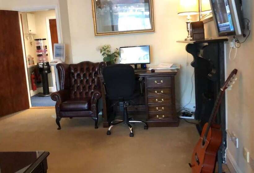 פנסיון Leeson Bridge Guesthouse