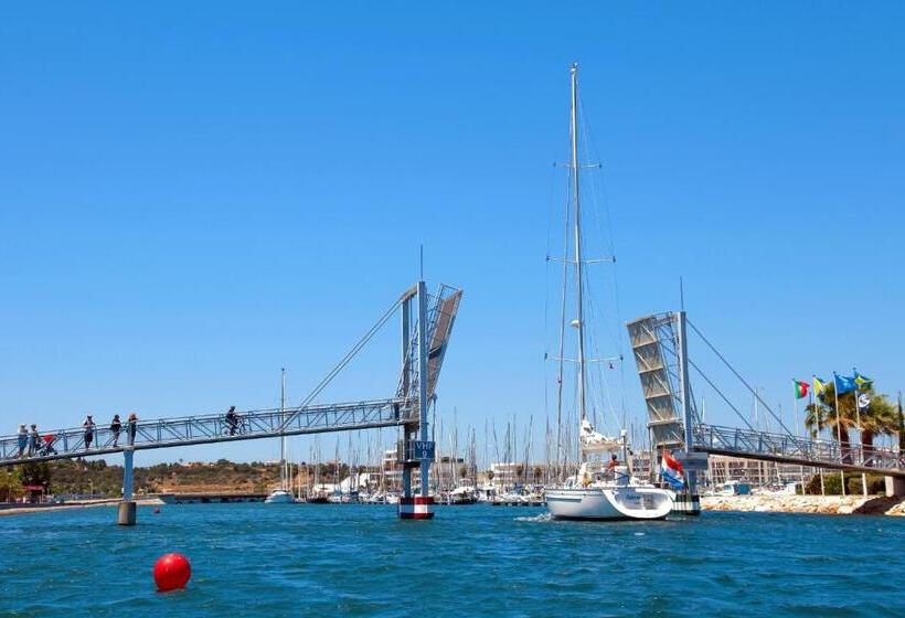 膳宿费 Muralha House