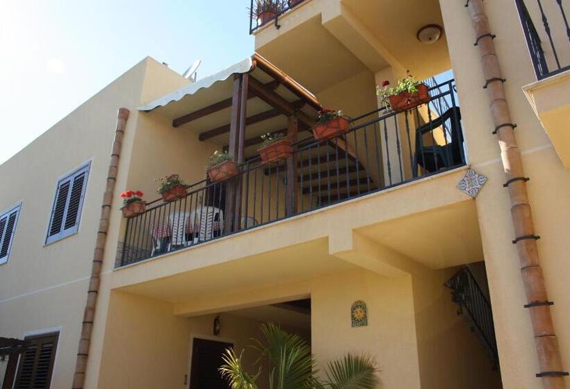 ペンション Room And Breakfast Aloe