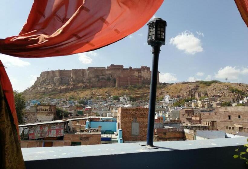 פנסיון Royal Heritage Guest House