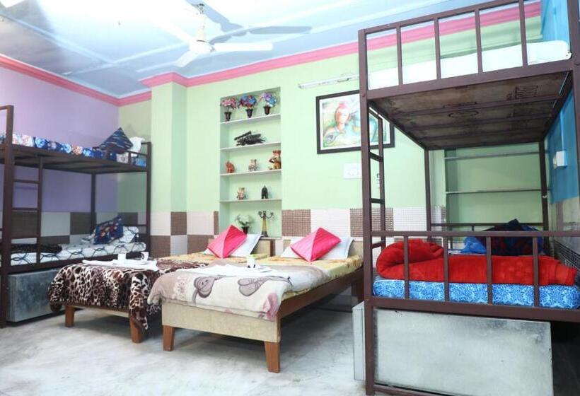 פנסיון Royal Heritage Guest House