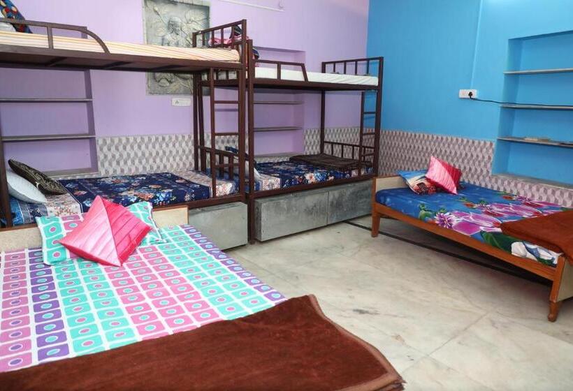 פנסיון Royal Heritage Guest House