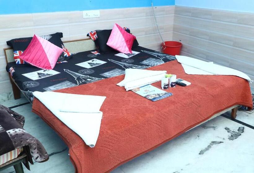 פנסיון Royal Heritage Guest House