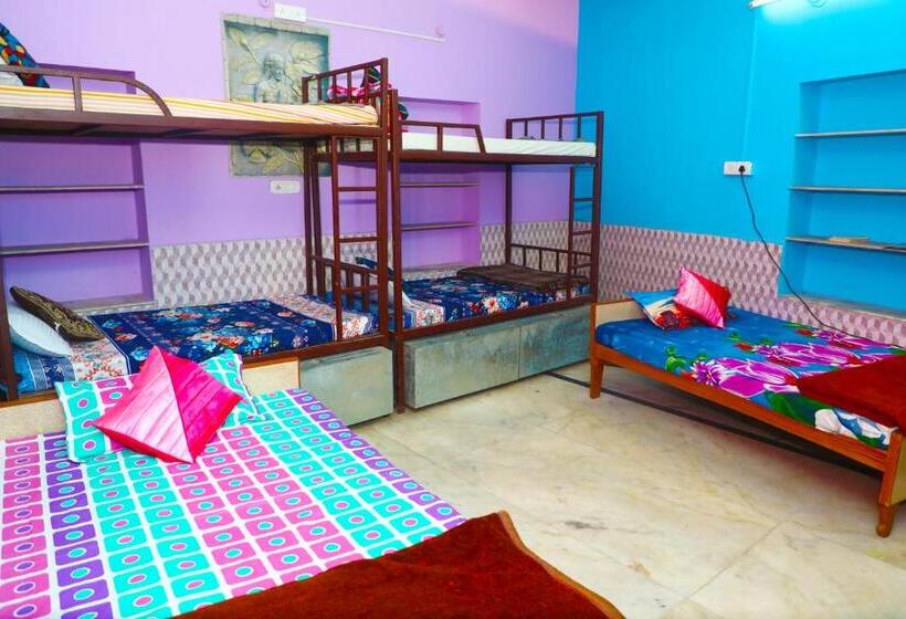 פנסיון Royal Heritage Guest House