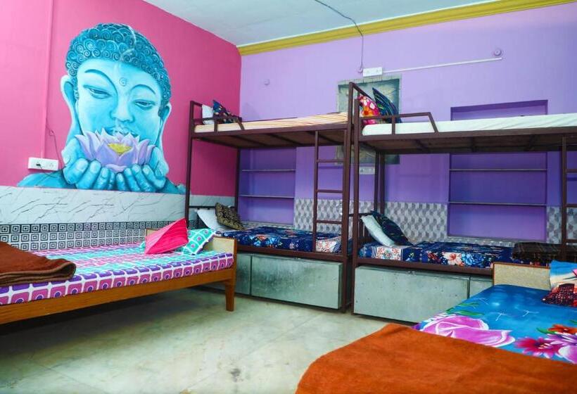 פנסיון Royal Heritage Guest House