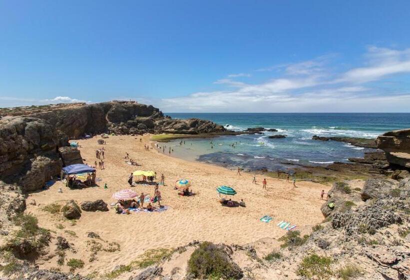 بنسيون The Quarter Deck