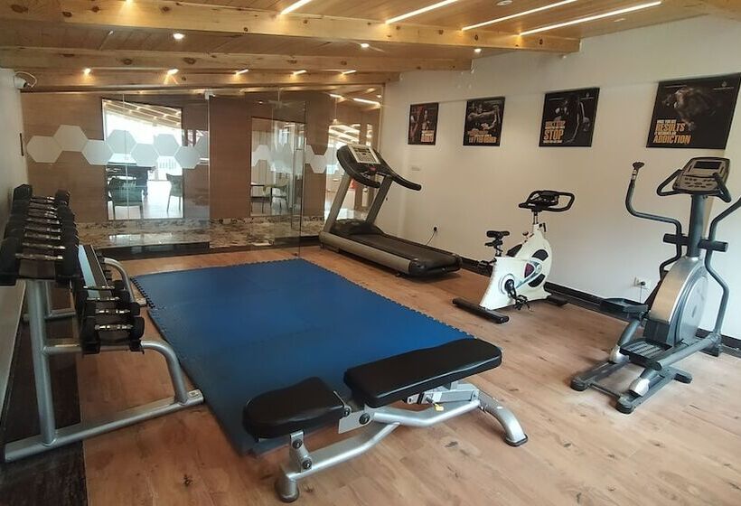 The Orchard Greens Resort   A Centrally Heated Property