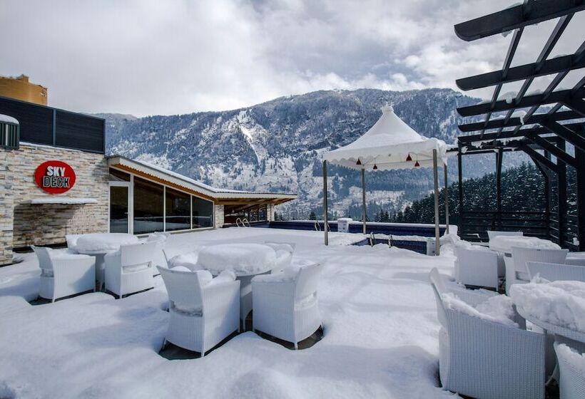 The Orchard Greens Resort   A Centrally Heated Property