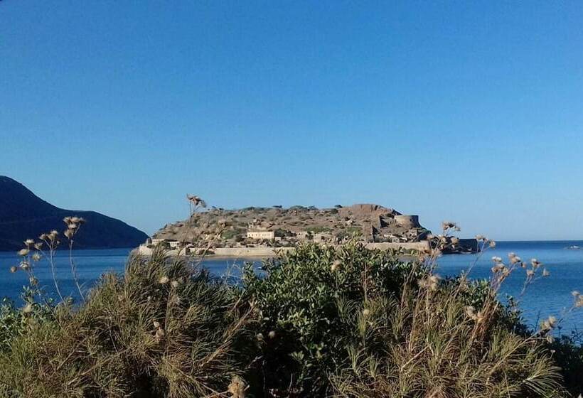 Elounda George Studios