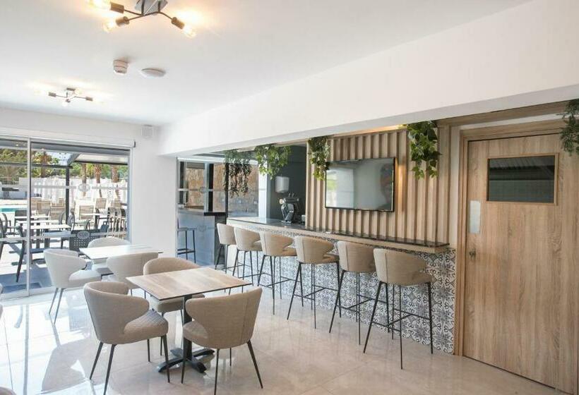 호텔 Bohemian Gardens