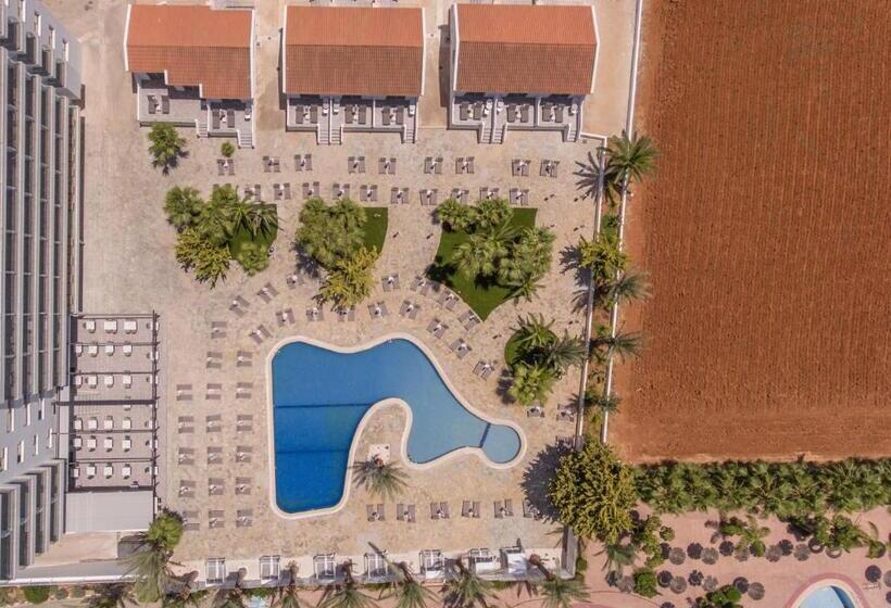 هتل Bohemian Gardens
