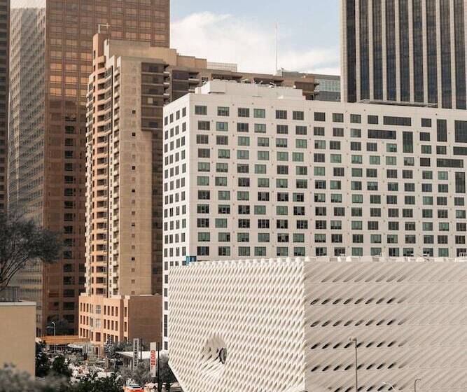 فندق Conrad Los Angeles