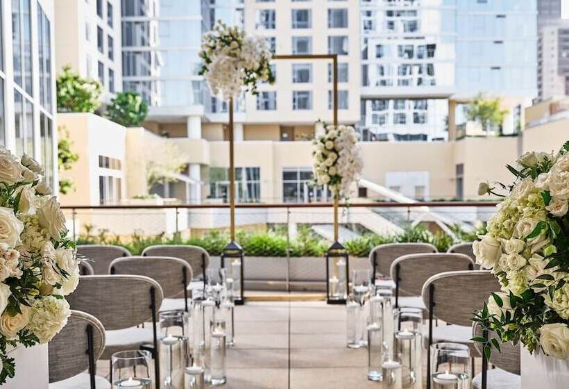 فندق Conrad Los Angeles