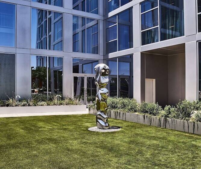 فندق Conrad Los Angeles