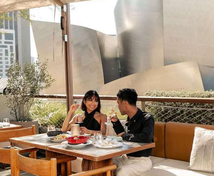 فندق Conrad Los Angeles