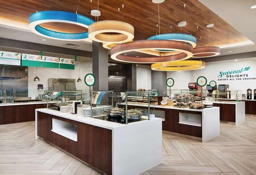 فندق Embassy Suites By Hilton Atlanta Airport North