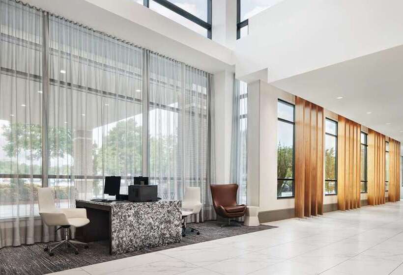 فندق Embassy Suites By Hilton Atlanta Airport North