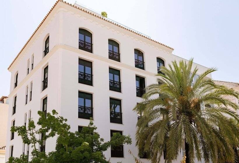 هتل Estepona Plaza