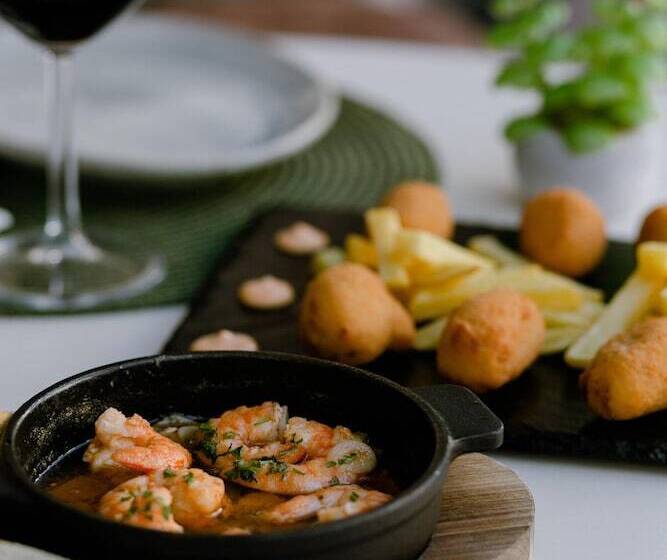 هتل Estepona Plaza