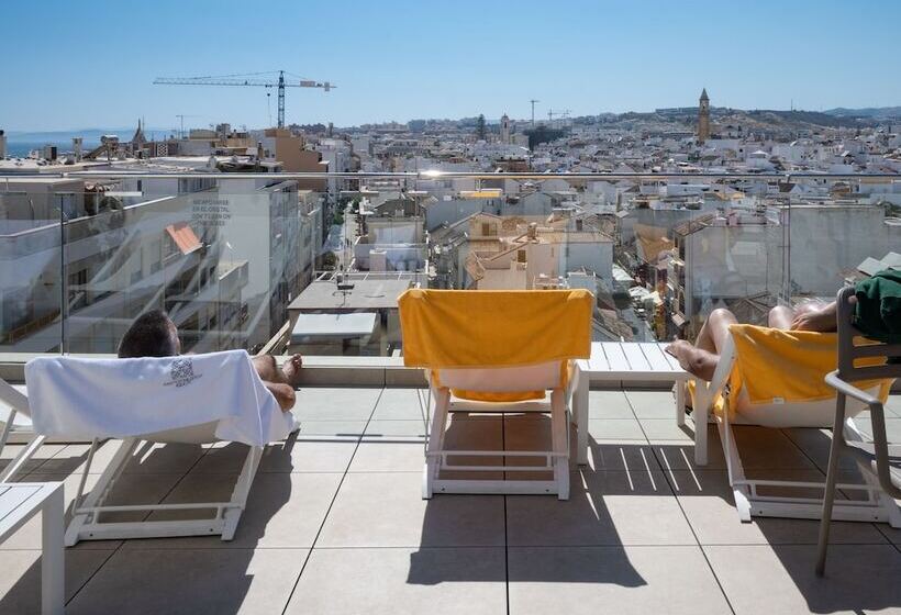 هتل Estepona Plaza