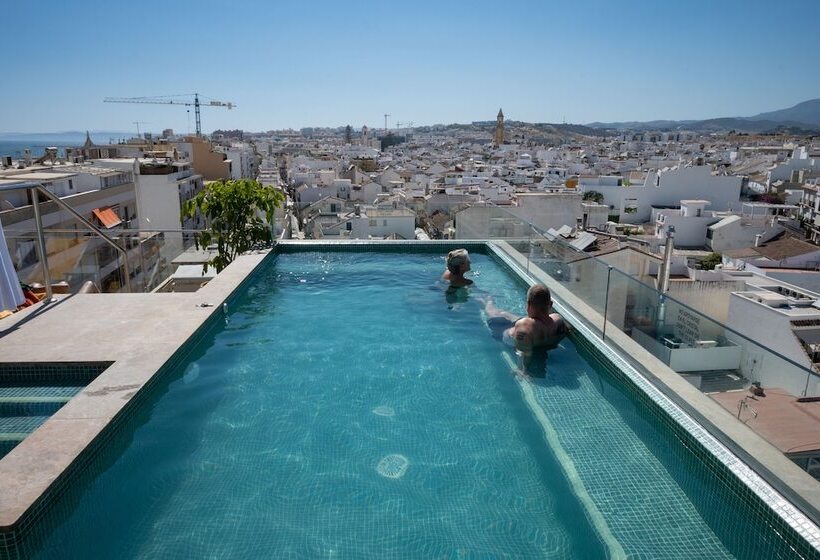 هتل Estepona Plaza