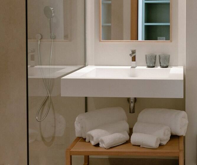 هتل Estepona Plaza