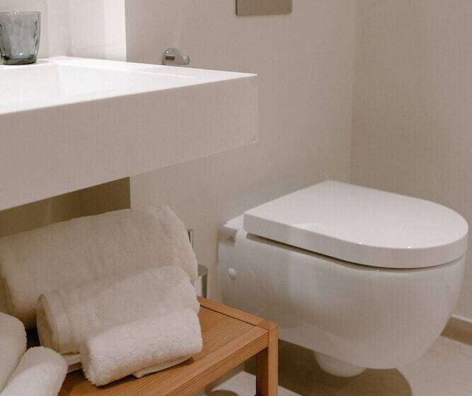 هتل Estepona Plaza