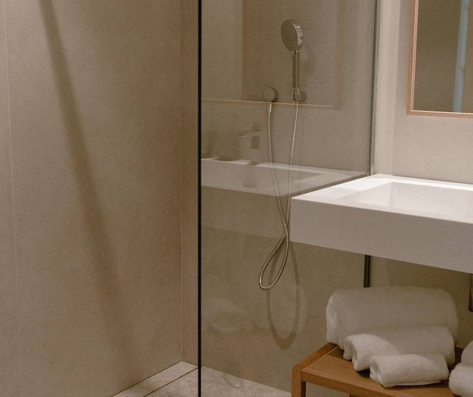 هتل Estepona Plaza