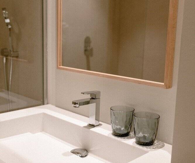 هتل Estepona Plaza