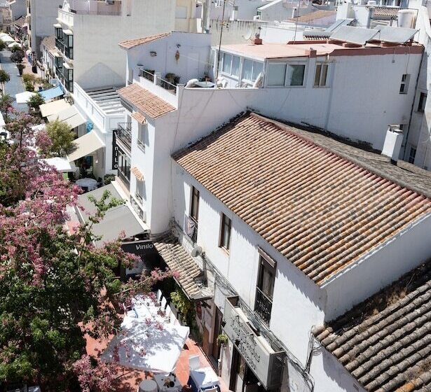 هتل Estepona Plaza