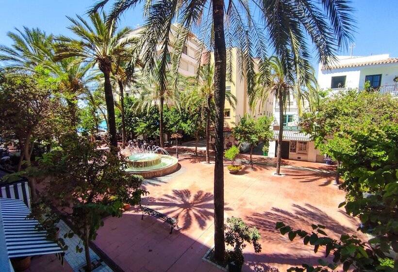 هتل Estepona Plaza