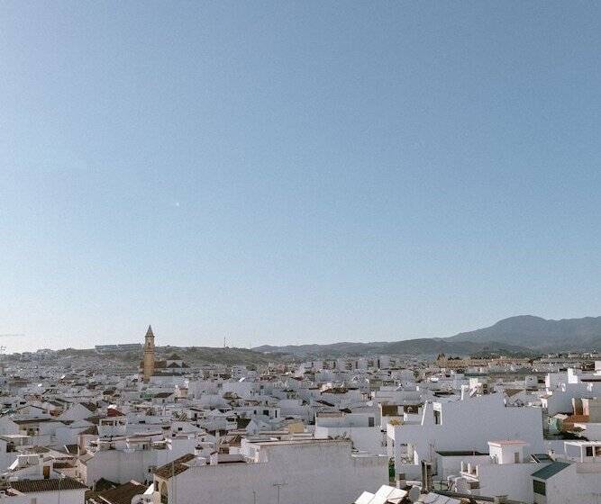 هتل Estepona Plaza