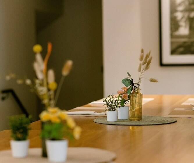 هتل Estepona Plaza