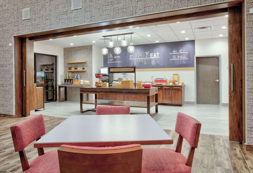 Отель Hampton Inn & Suites Dalhart