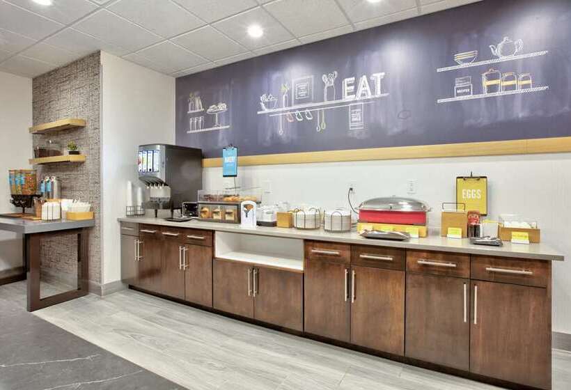 Отель Hampton Inn & Suites Dalhart