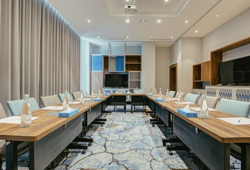 هتل Hilton Garden Inn Casablanca Sud