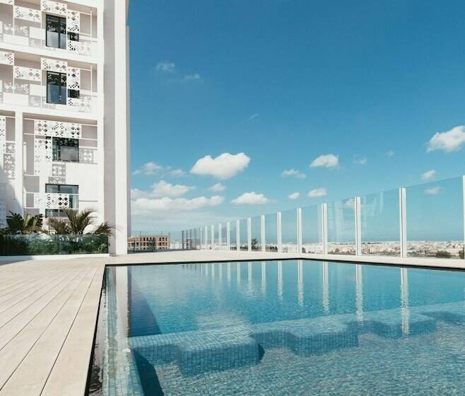 هتل Hilton Garden Inn Casablanca Sud